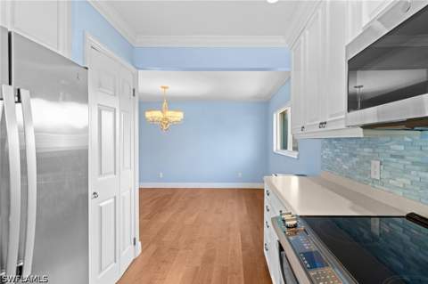 1036 Lake Shore Ct, Naples FL - photo 9 of 37