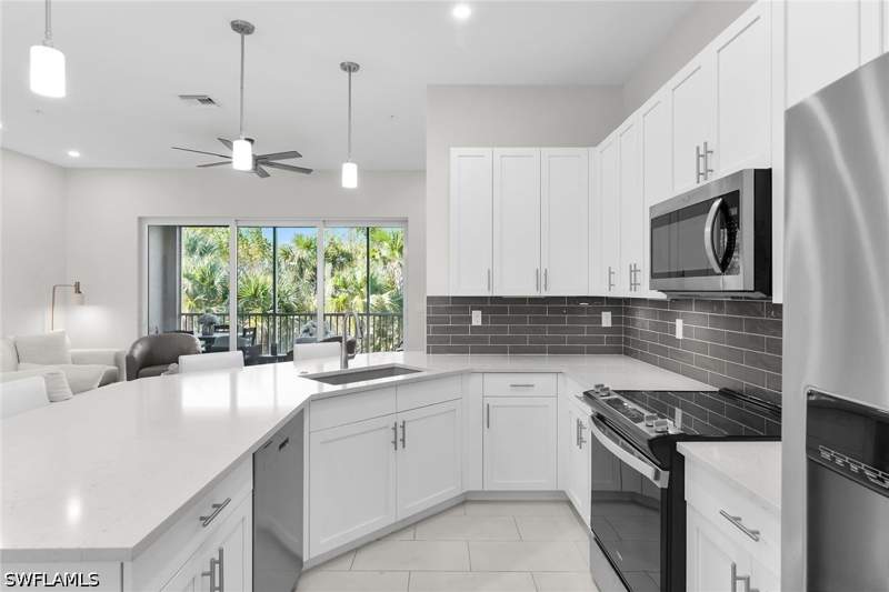 3 bedroom Condominium at 268 Indies Dr E 202, Antilles, Naples — photo 3