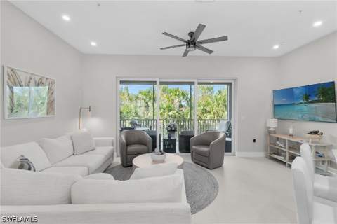 268 Indies Dr E 202, Naples FL - photo 8 of 35