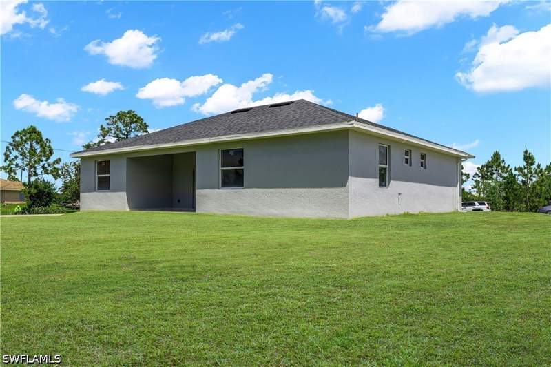 4 bedroom SingleFamilyResidence at 1905 Charles Ave N, Lehigh Acres, Lehigh Acres — photo 4