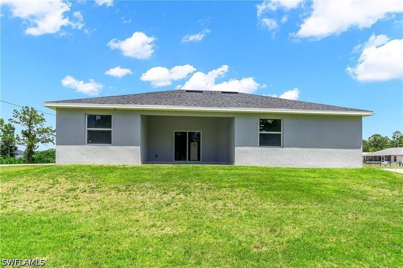 4 bedroom SingleFamilyResidence at 1905 Charles Ave N, Lehigh Acres, Lehigh Acres — photo 5