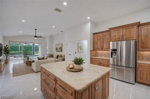 2641 Bellingham Ct, Cape Coral FL - photo 10 of 49