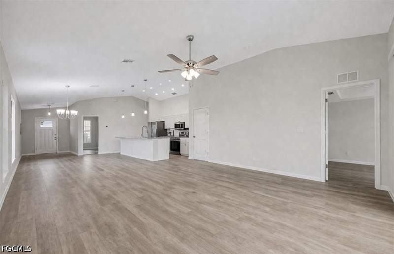 3 bedroom SingleFamilyResidence at 9023 Maywood Cir, Port Labelle, Labelle — photo 3