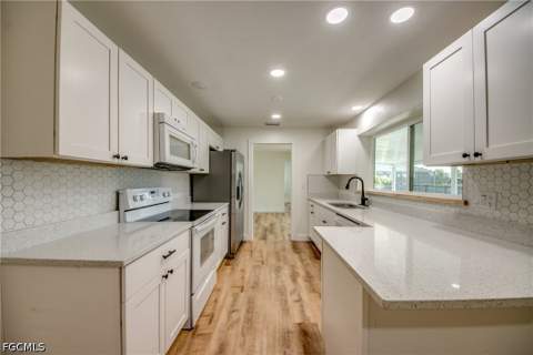 3009 SE 10th Ave, Cape Coral FL - photo 14 of 50