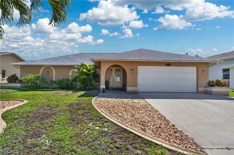 3 bedroom SingleFamilyResidence at 4005 SW 27th Ave, Cape Coral, Cape Coral — photo 1