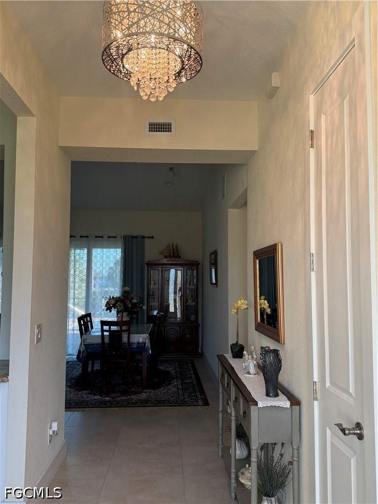 3 bedroom SingleFamilyResidence at 618 SW 31st Ter, Cape Coral, Cape Coral — photo 2