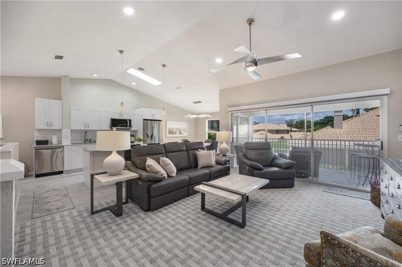 3 bedroom Condominium at 290 Emerald Bay Cir L5, Villages At Emerald Bay, Naples — photo 2