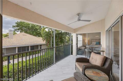 290 Emerald Bay Cir L5, Naples FL - photo 23 of 28
