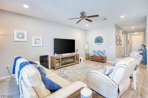 15280 Floresta Ln, Fort Myers FL - photo 8 of 27