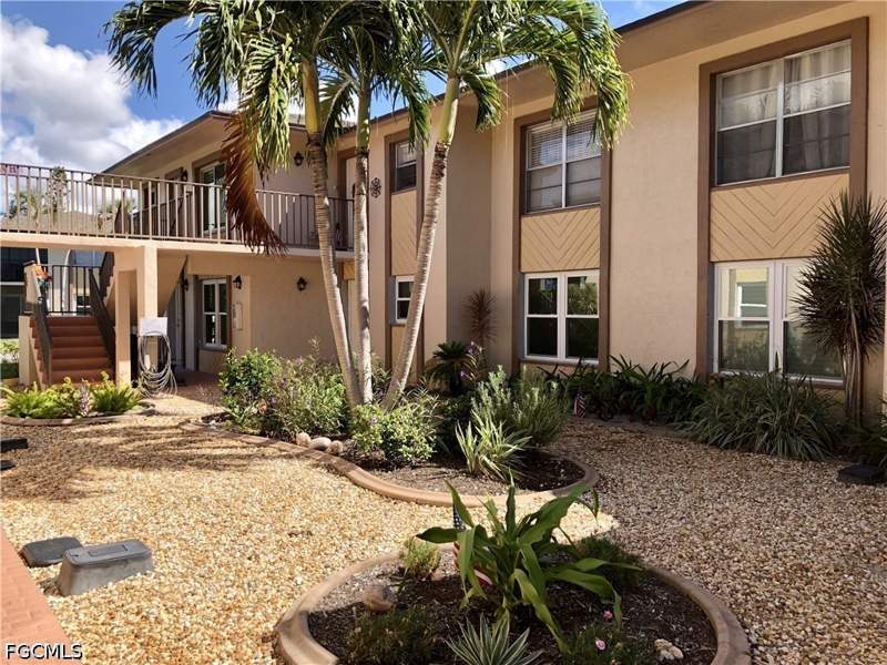 2 bedroom Condominium at 16881 Davis Rd 214, Davis Woods Condominium, Fort Myers — photo 5