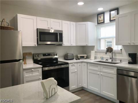 16881 Davis Rd 214, Fort Myers FL - photo 9 of 46