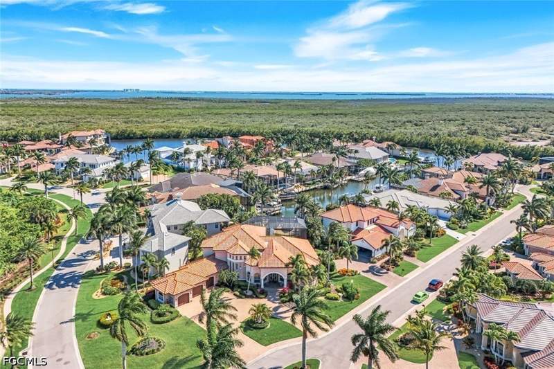 5 bedroom SingleFamilyResidence at 5727 Yardarm Ct, Harbour Preserve, Cape Coral — photo 3