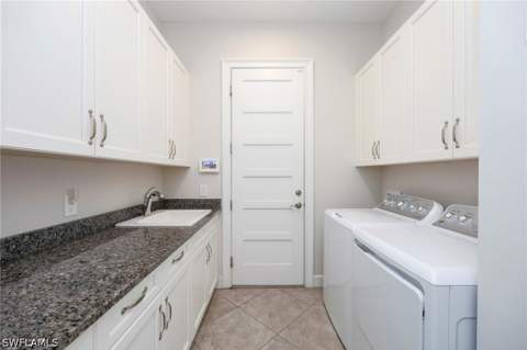 6466 Warwick Ave, Naples FL - photo 20 of 44