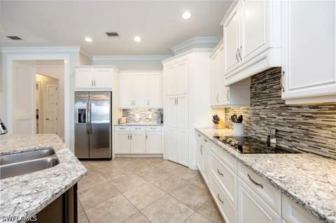 6466 Warwick Ave, Naples FL - photo 6 of 44