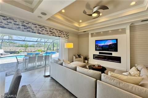 6466 Warwick Ave, Naples FL - photo 8 of 44