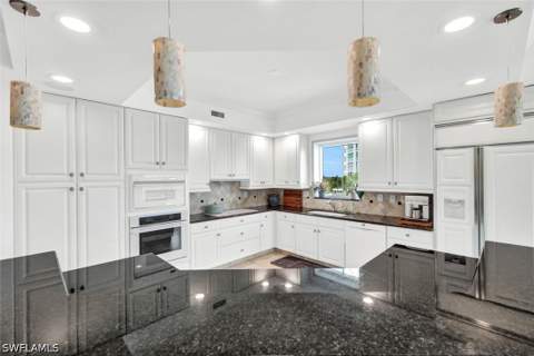 295 Grande Way 306, Naples FL - photo 10 of 48