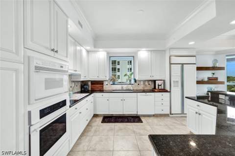 295 Grande Way 306, Naples FL - photo 12 of 48
