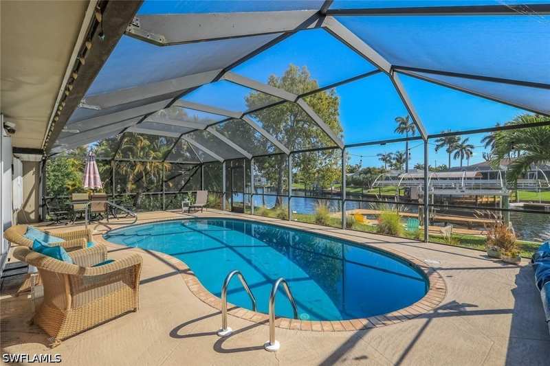 4 bedroom SingleFamilyResidence at 4305 SE 1st Ave, Cape Coral, Cape Coral — photo 1
