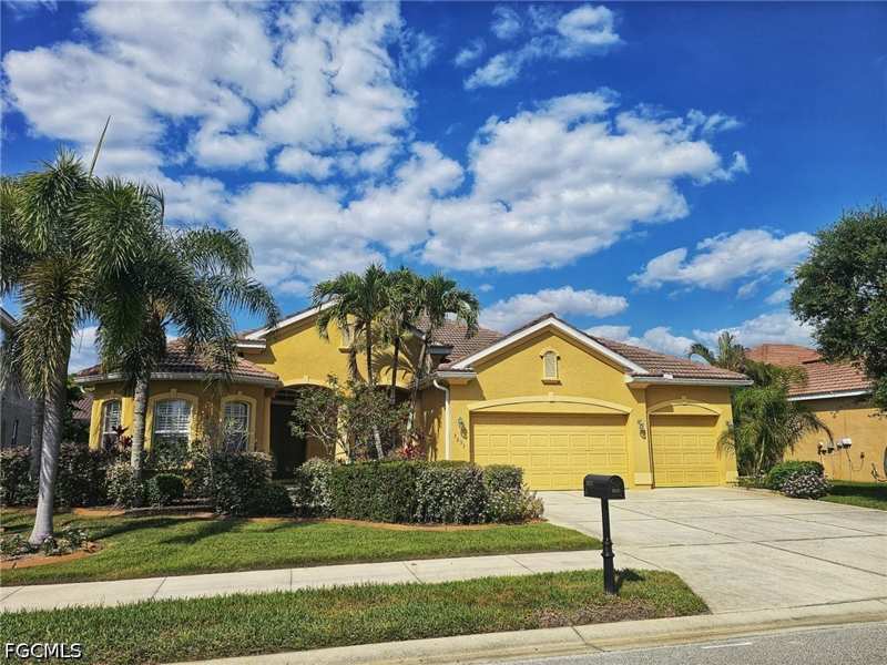 4 bedroom SingleFamilyResidence at 3033 Via Rialto St, Promenade East, Fort Myers — photo 1