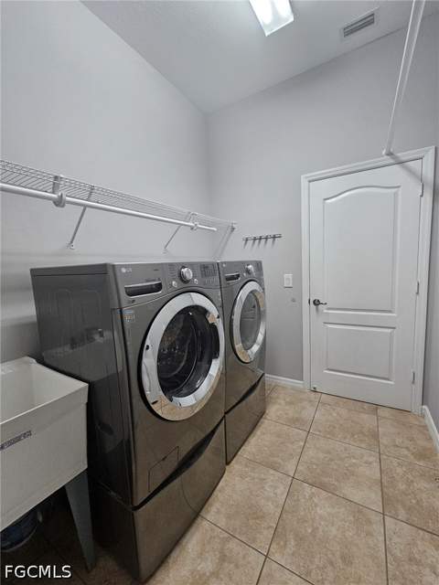 3033 Via Rialto St, Fort Myers FL - photo 14 of 17