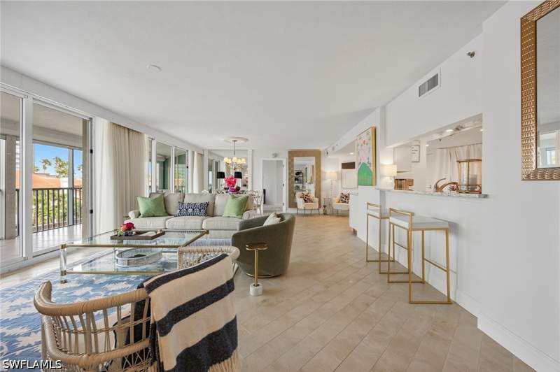 2 bedroom Condominium at 4651 Gulf Shore Blvd N 205, Vistas At Park Shore, Naples — photo 5