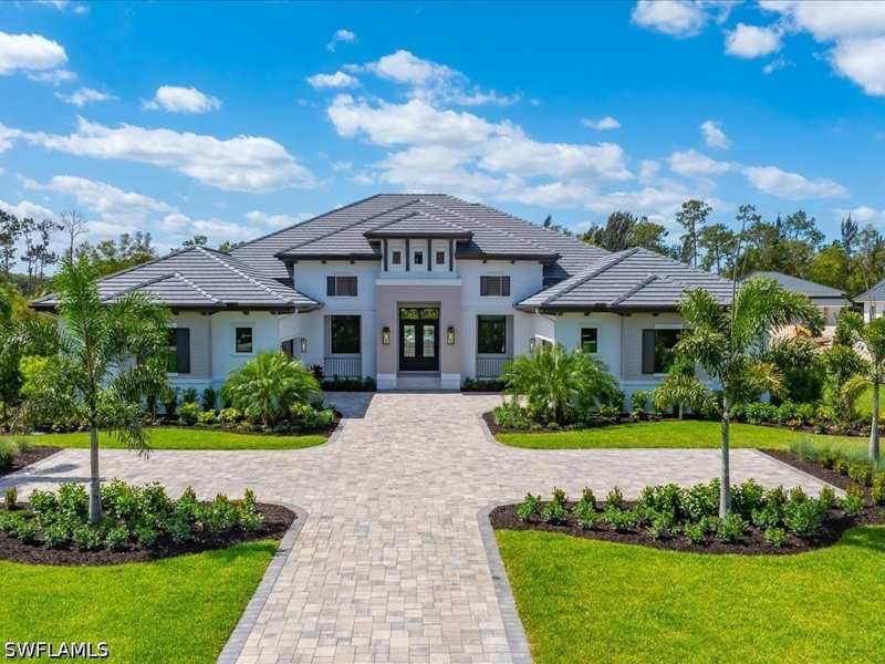 4 bedroom SingleFamilyResidence at 6462 Daniels Rd, Livingston Woods, Naples — photo 1