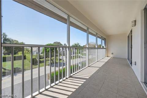3150 Binnacle Dr 318, Naples FL - photo 20 of 35
