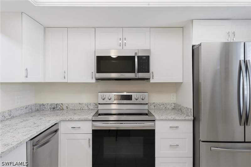2 bedroom Condominium at 3150 Binnacle Dr 318, Riviera At Moorings, Naples — photo 3