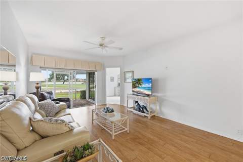 28072 Cavendish Ct 2204, Bonita Springs FL - photo 10 of 38
