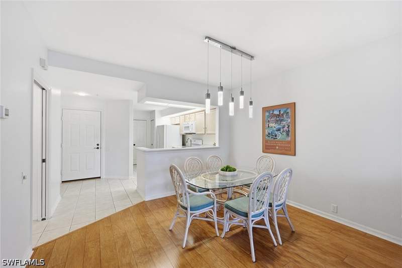 2 bedroom Condominium at 28072 Cavendish Ct 2204, Worthington, Bonita Springs — photo 2