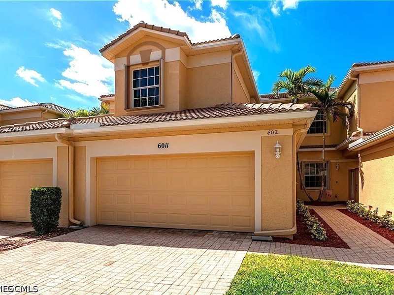 4 bedroom Condominium at 6011 Jonathans Bay Cir 402, Jonathans Bay, Fort Myers — photo 1