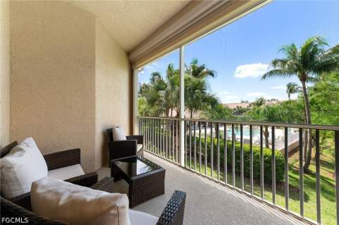 6011 Jonathans Bay Cir 402, Fort Myers FL - photo 23 of 28