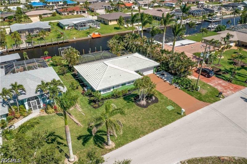 3 bedroom SingleFamilyResidence at 4815 Sorrento Ct, Cape Coral, Cape Coral — photo 2