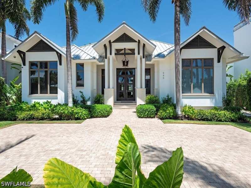 4 bedroom SingleFamilyResidence at 545 13th Ave S, Olde Naples, Naples — photo 1
