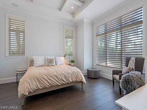 545 13th Ave S, Naples FL - photo 10 of 25