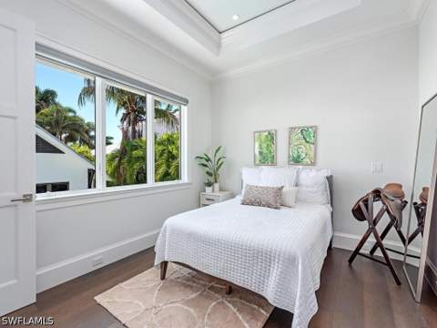545 13th Ave S, Naples FL - photo 16 of 25