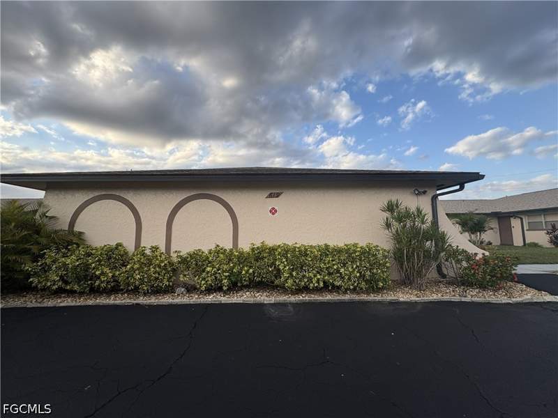 2 bedroom Attached at 619 SE 47th St 5, Plaza 47 Condominium, Cape Coral — photo 2