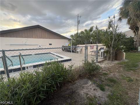 619 SE 47th St 5, Cape Coral FL - photo 6 of 19