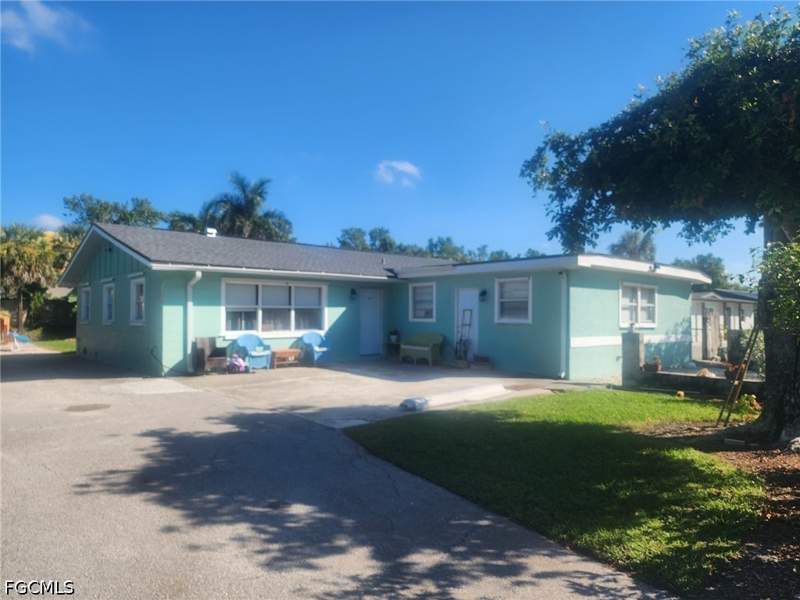 4 bedroom SingleFamilyResidence at 4707 Duera Mae Dr, Harlem Heights, Fort Myers — photo 2