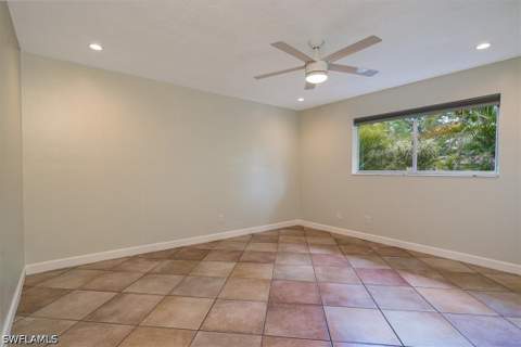 1025 Pine Isle Ln 1025, Naples FL - photo 11 of 33