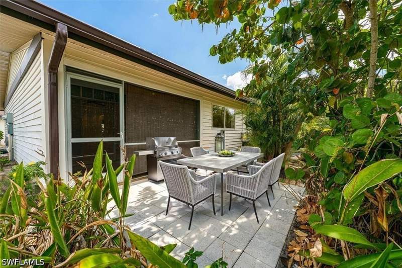2 bedroom Condominium at 1025 Pine Isle Ln 1025, Boca Ciega Village, Naples — photo 2