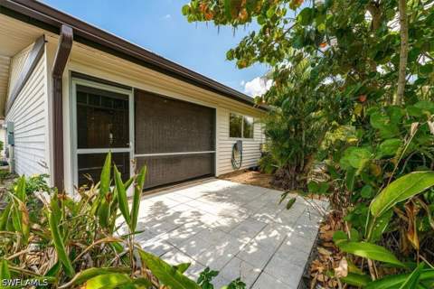 1025 Pine Isle Ln 1025, Naples FL - photo 23 of 33