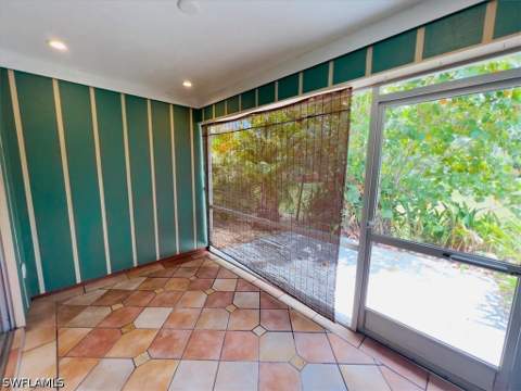1025 Pine Isle Ln 1025, Naples FL - photo 9 of 33