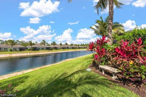 2302 Marquesa Cir, Naples FL - photo 10 of 47