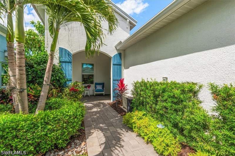 3 bedroom Attached at 2302 Marquesa Cir, Marquesa Isles Of Naples, Naples — photo 3