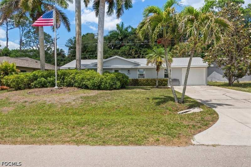 3 bedroom SingleFamilyResidence at 4639 Robin Ave, Flamingo Estates, Naples — photo 1