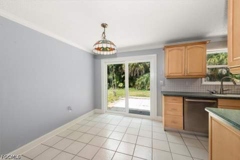 4639 Robin Ave, Naples FL - photo 10 of 30
