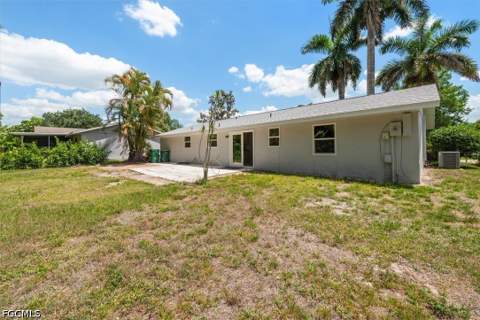 4639 Robin Ave, Naples FL - photo 19 of 30