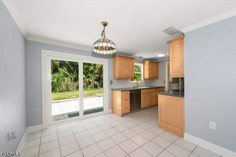 4639 Robin Ave, Naples FL - photo 9 of 30