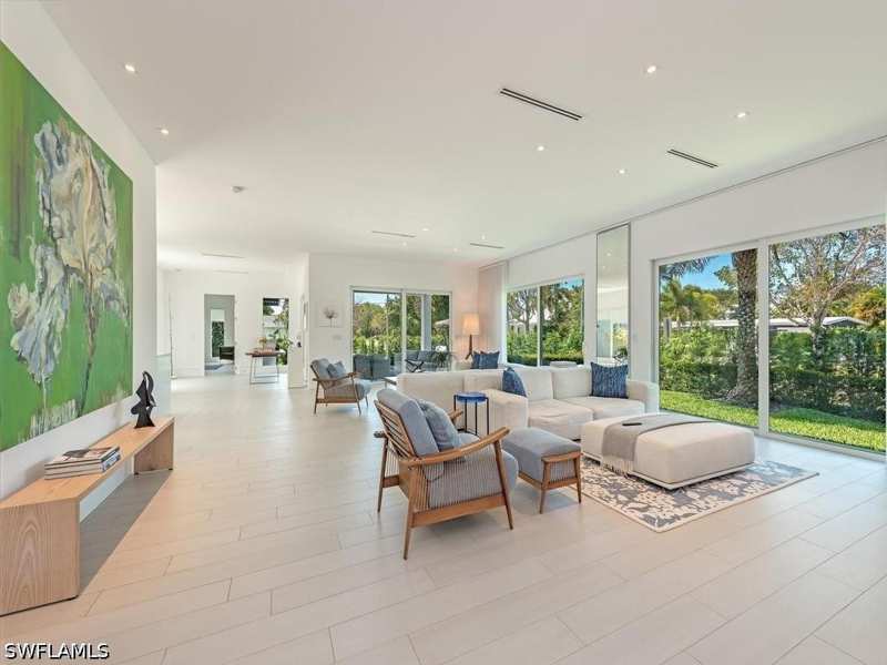 3 bedroom SingleFamilyResidence at 1218 14th Ave N, Lake Park, Naples — photo 1